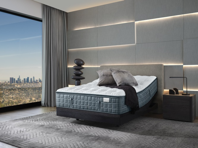Aireloom Luxetop Burbank Wrapped Coil Luxury Plush King Mattress Bundle