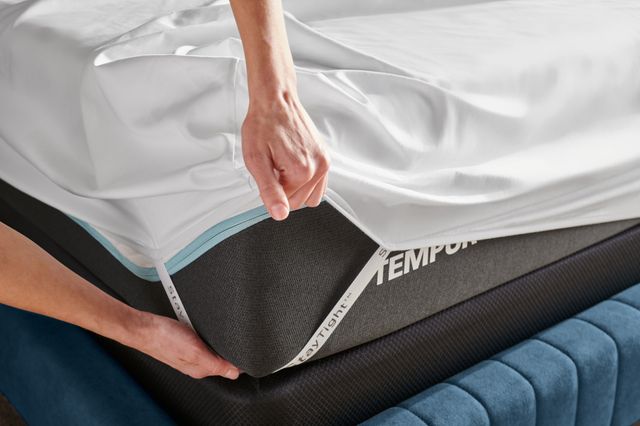 Tempur-Pedic® TEMPUR-Adapt® Luxe 4-Piece White Egyptian Cotton California King Sheet Set-4