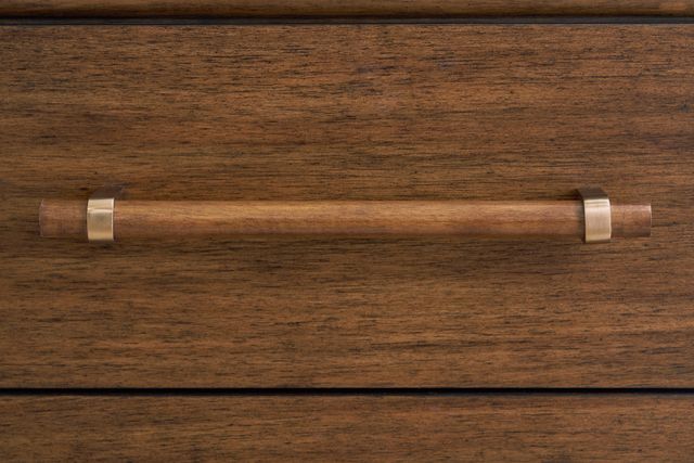 Signature Design by Ashley® Lyncott Brown Chest of Drawers-4