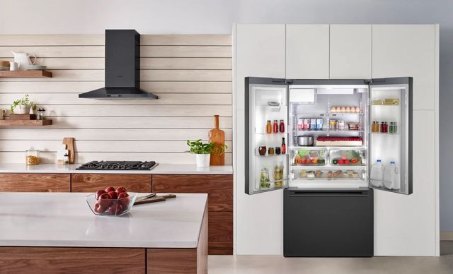 Bosch® 500 Series 36 in. 26.0 Cu. Ft. Black Stainless Steel French Door Refrigerator-2