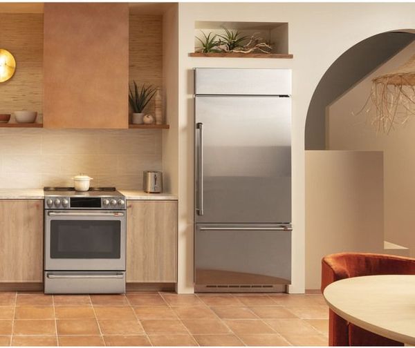 Café™ 30" Platinum Glass Slide in Induction Range
