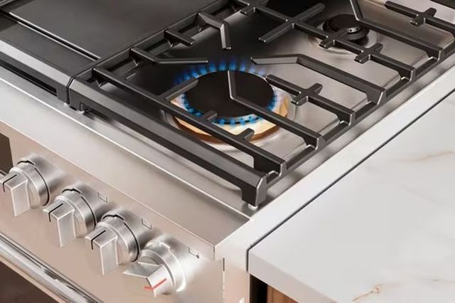 GE 500 Series 30" Stainless Steel Slide In Gas Range