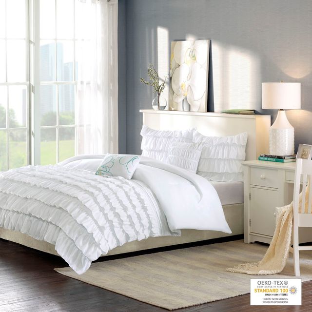 Olliix by Intelligent Design Waterfall White Full/Queen Comforter Set-0