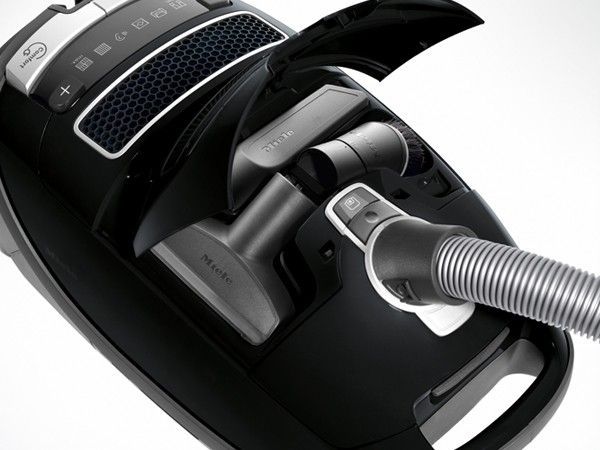 Miele Vacuum Complete C3 Kona Obsidian Black Canister Vacuum-1