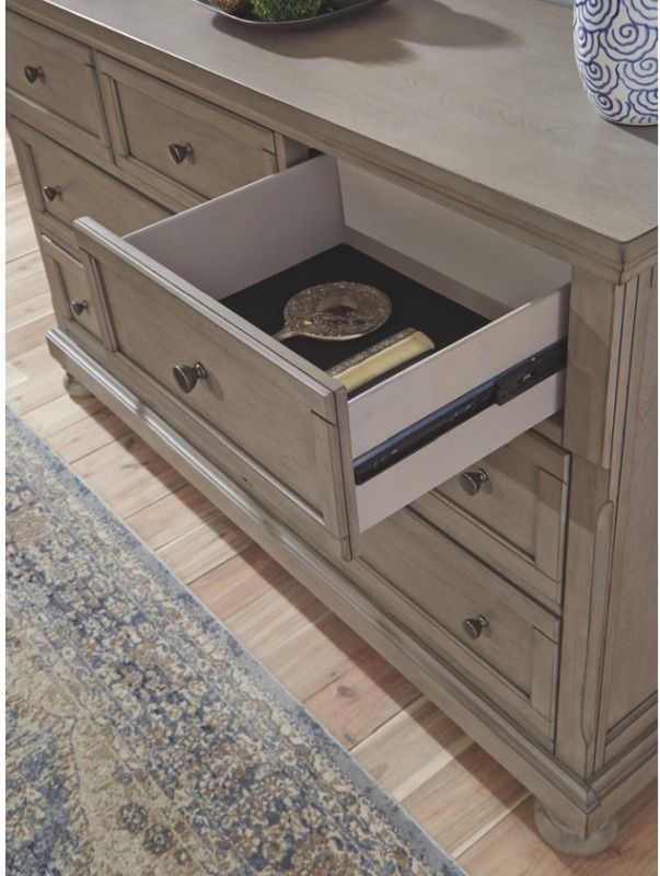 Signature Design by Ashley® Lettner Light Gray 7-Drawers Dresser-1