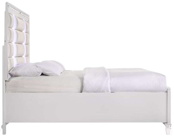 Elements International Twenty Nine 4-Piece White King Storage Panel Bedroom Set-4