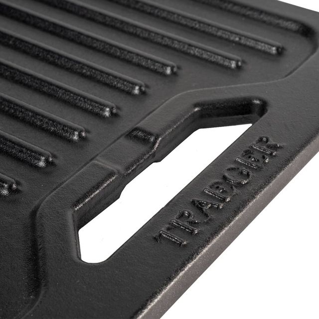 Traeger® ModiFIRE® Reversible Cast Iron Griddle-4