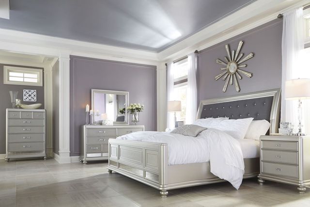 Signature Design by Ashley® Coralayne 3-Piece Silver King Panel Bed Set-3