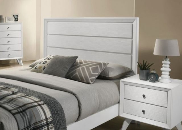 Furniture of America® Dortmund 4-Piece White Queen Bedroom Set-2