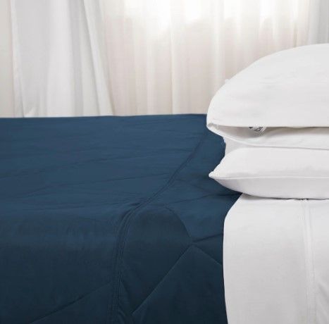 BEDGEAR® Navy Moisture-Wicking King Cooling Bed Blanket-3