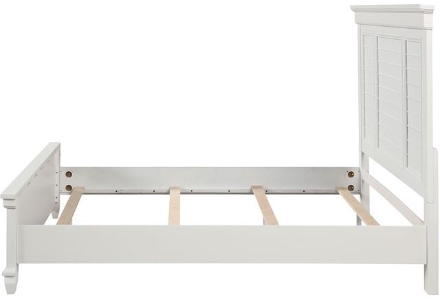 New Classic® Home Furnishings Jamestown White Queen Panel Bed-4