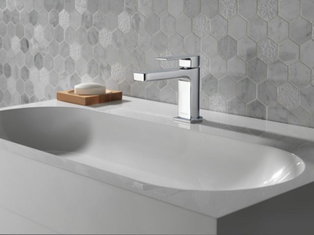 Peerless Xander® Chrome Single Handle Bathroom Faucet-2