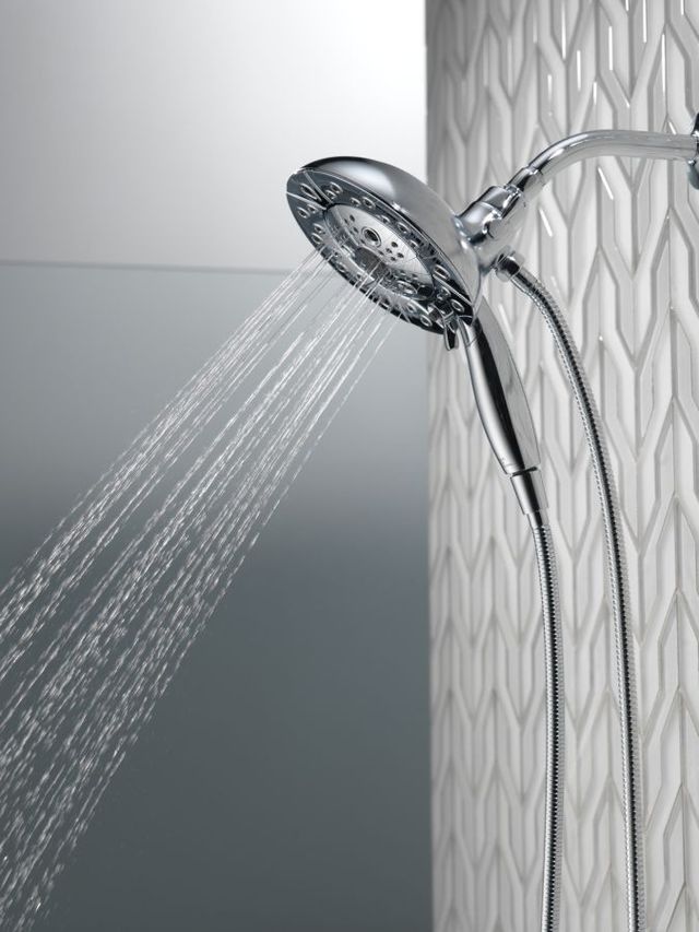 Delta Universal Showering Components Lumicoat® Chrome H2Okinetic® In2ition® 5-Setting 2-In-1 Shower-3