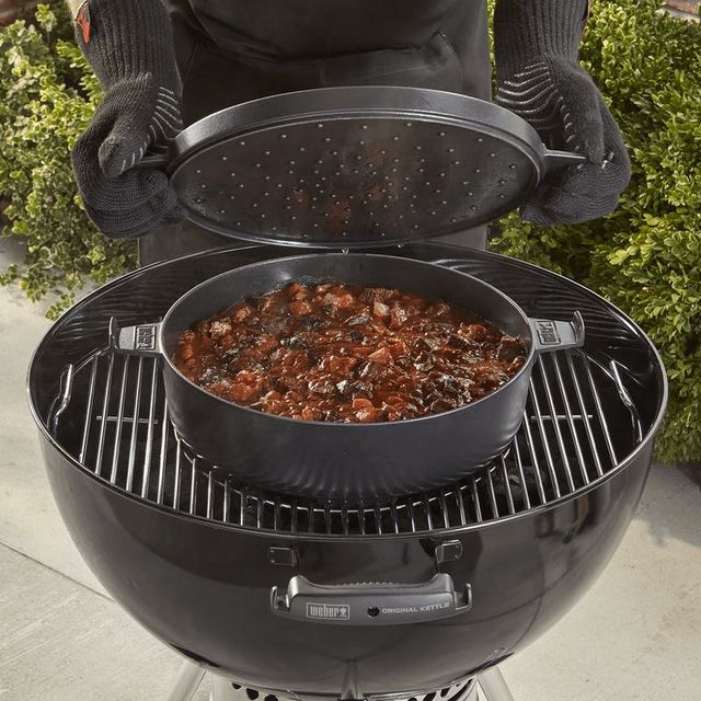 Weber® Slate Cast Iron Dutch Oven Duo-3