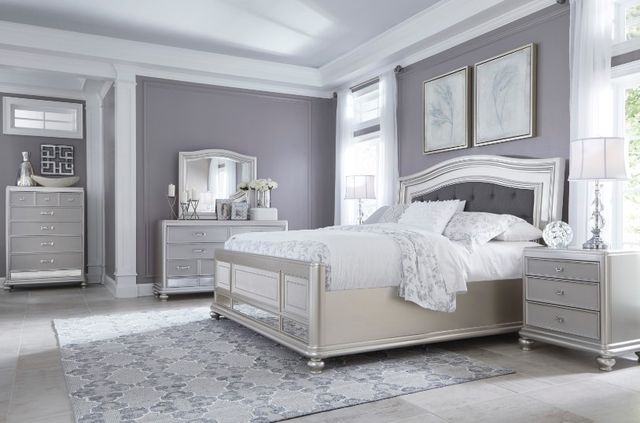 Signature Design by Ashley® Coralayne 2-Piece Silver King Panel Bed Set-3