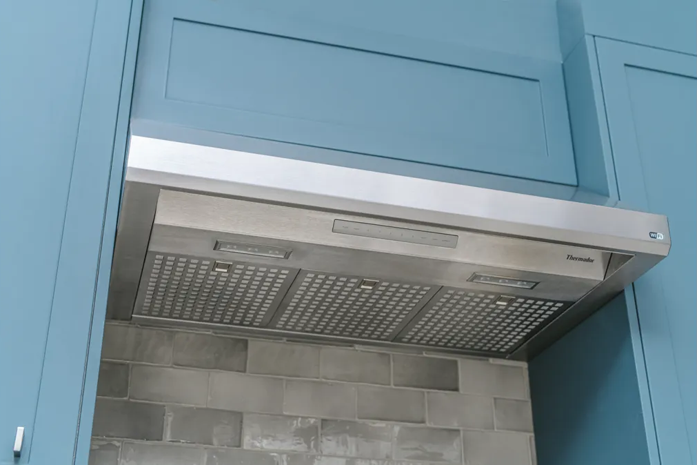 Thermador Masterpiece 36" Under Cabinet Range Hood