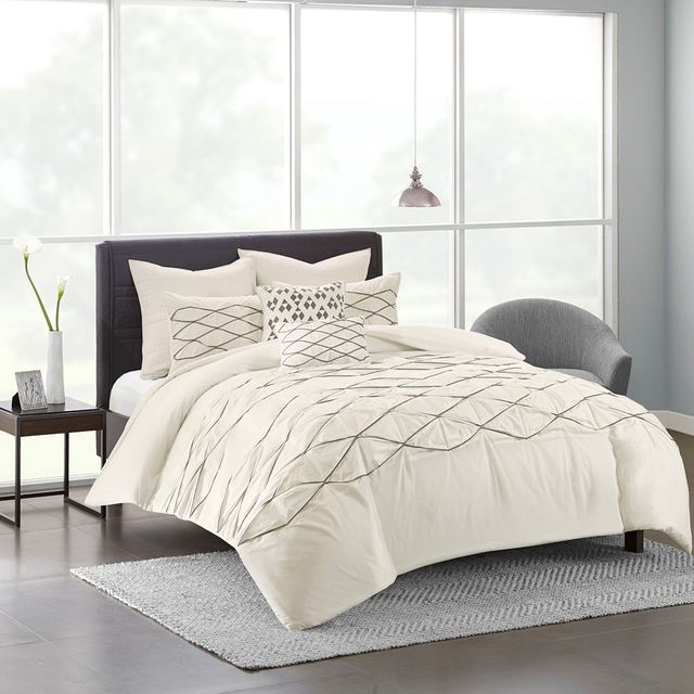 Olliix by Urban Habitat Sunita White Full/Queen Cotton Pieced Tufted and Embroidered Comforter Set-0