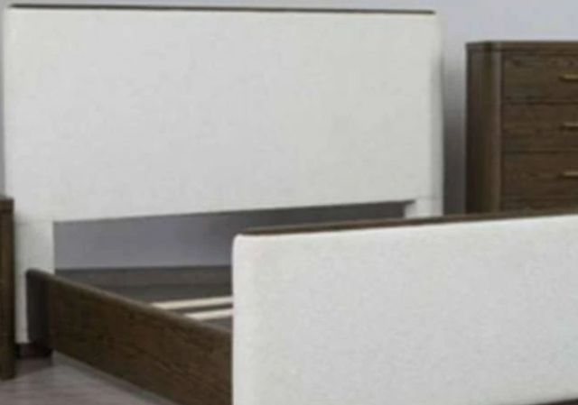 Signature Design by Ashley® Radkin Burnished Brown/Off-White King Upholstered Panel Bed-1