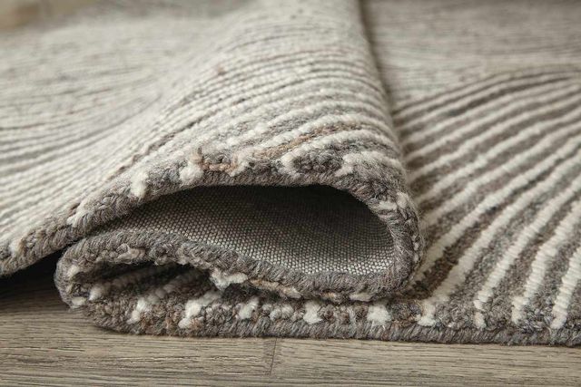 Signature Design by Ashley® Wysleigh Ivory/Brown/Gray Large Rug-2