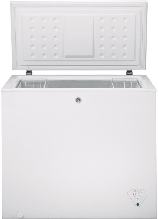 GE® 33" 7 Cu. Ft. White Chest Freezer-3