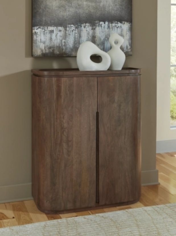 Signature Design by Ashley® Landermont Medium Brown Bar Cabinet-3