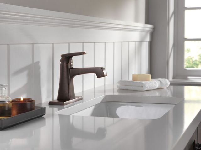 Delta Ashlyn® Venetian Bronze Single Handle Bathroom Faucet with Drain-3