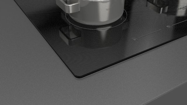 Fulgor Milano 400 Series 24" Black Glass Induction Cooktop-3