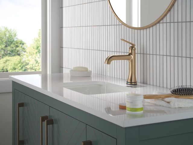 Delta Bonacci™ Champagne Bronze Single Handle Bathroom Faucet with Touch20 with Touchless Technology-2