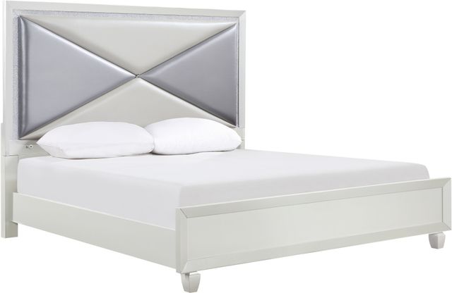 New Classic® Home Furnishings Harlequin Platinum Eastern King Panel Bed-3