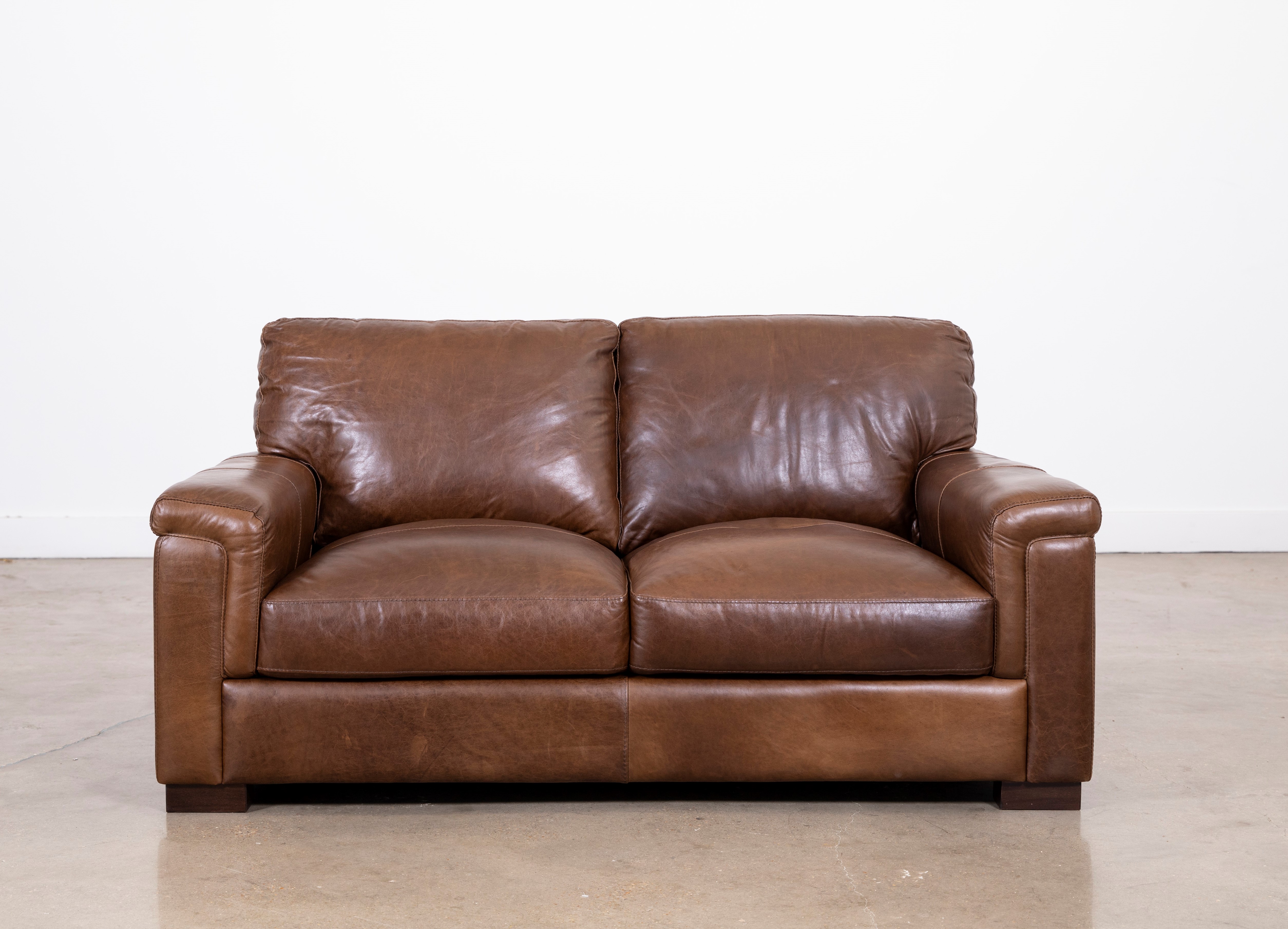 Soft Line Dallas Chestnut All Leather Loveseat | Miskelly Furniture