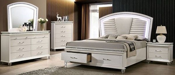 Furniture of America® Maddie 5-Piece Pearl White Queen Bedroom Set-0