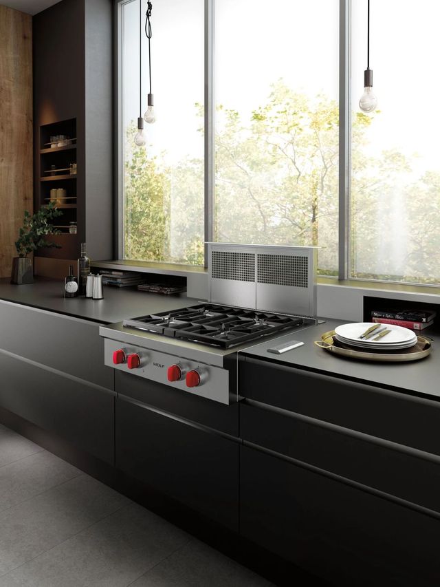 Wolf® 30" Pro Style Natural Gas Rangetop-1