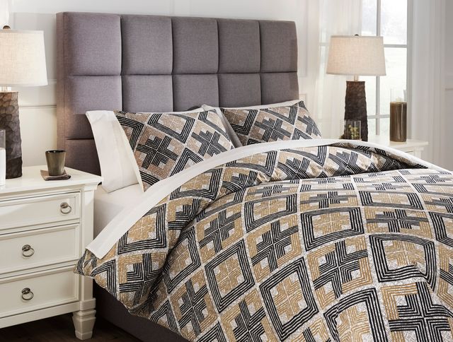 Signature Design by Ashley® Scylla Black/Brown King Comforter Set-1