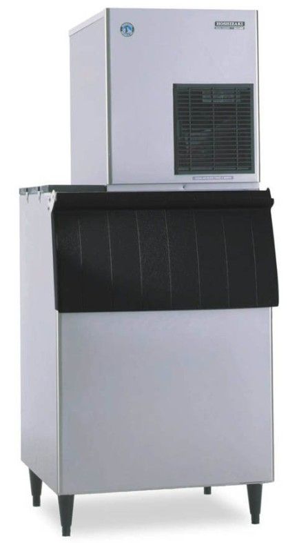 Hoshizaki Cubelet 22" 632 lb. Stainless Steel Air-Cooled Ice Maker-1