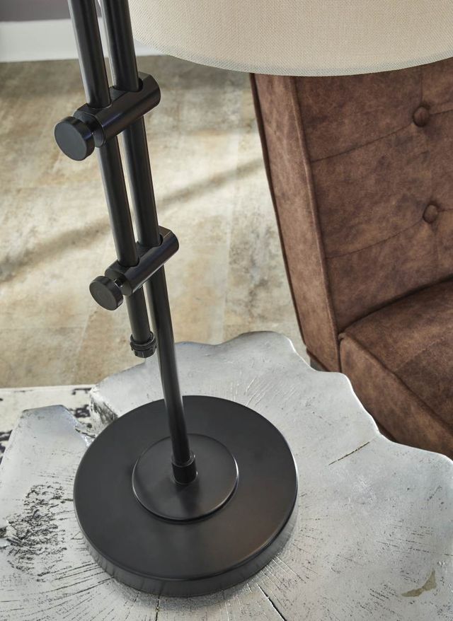 Signature Design by Ashley® Baronvale Black Accent Lamp-1