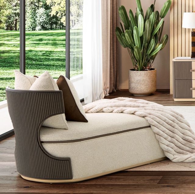 Michael Amini® West Kensington Chunky/Medium Espresso Chaise-1