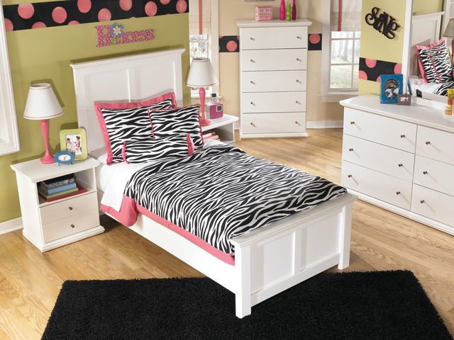Signature Design by Ashley® Bostwick Shoals White Twin Panel Bed-2