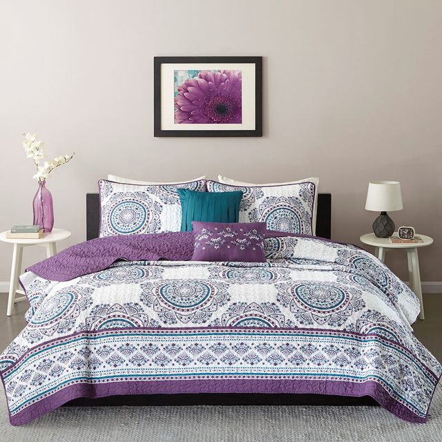Olliix by Intelligent Design Anika Purple Full/Queen Reversible Coverlet Set-0