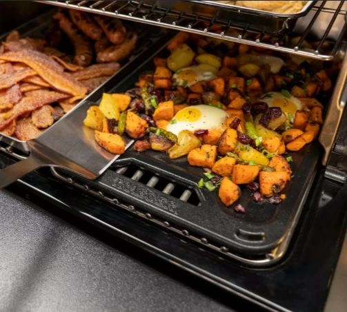 Traeger® MODIFIRE® Reversible Cast Iron Griddle-4
