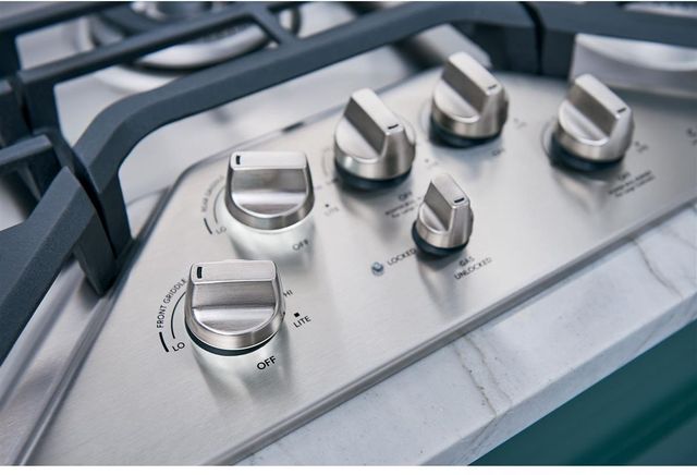 Café™ 36" Stainless Steel Gas Cooktop-3