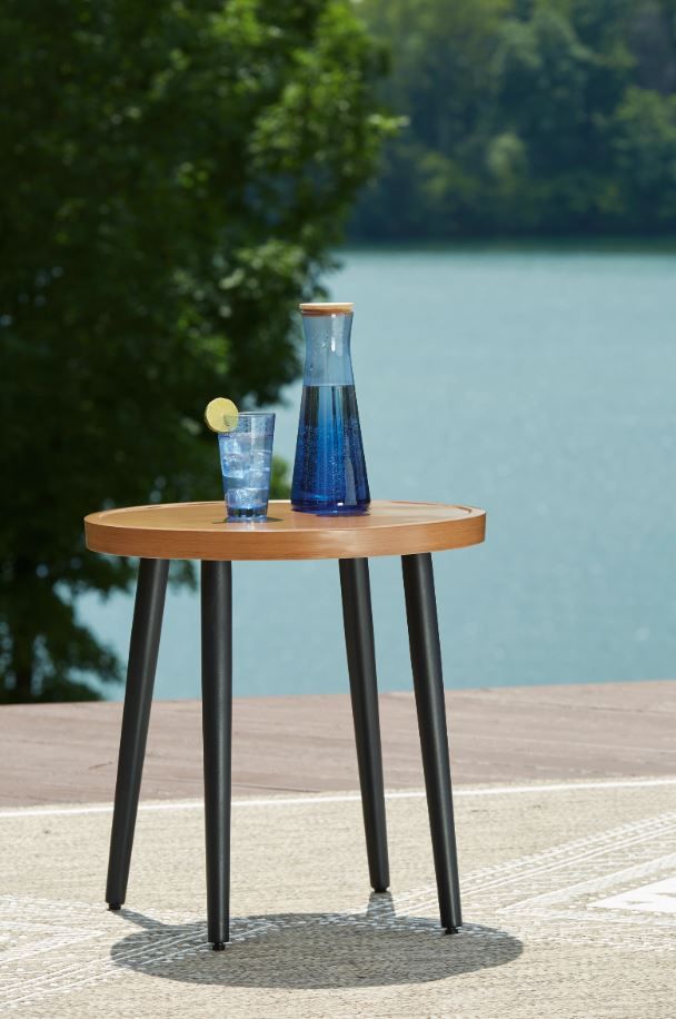 Signature Design by Ashley® Horizon Hall Brown Aluminum Outdoor End Table with Black Base-2
