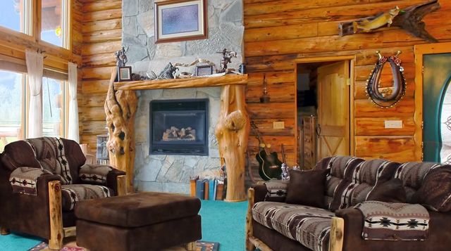Intermountain Furniture Customizable Aspen Chair-1