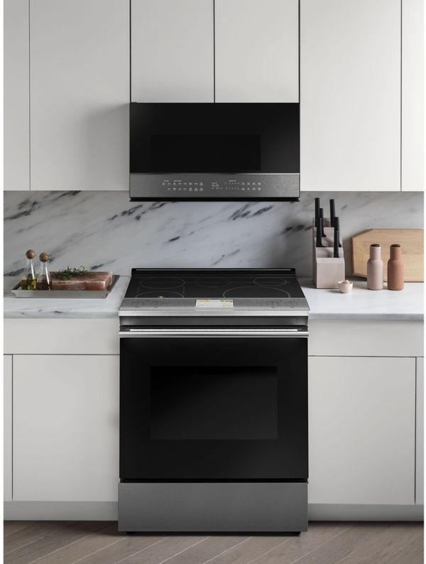 Café 30" Platinum Glass Slide in Induction Range