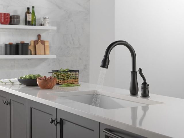 Delta Leland® Matte Black Single Handle Kitchen Faucet -4