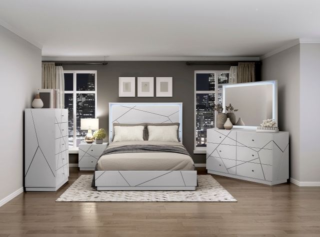Homelegance® Orlo High Gloss White Queen Panel Bed-1