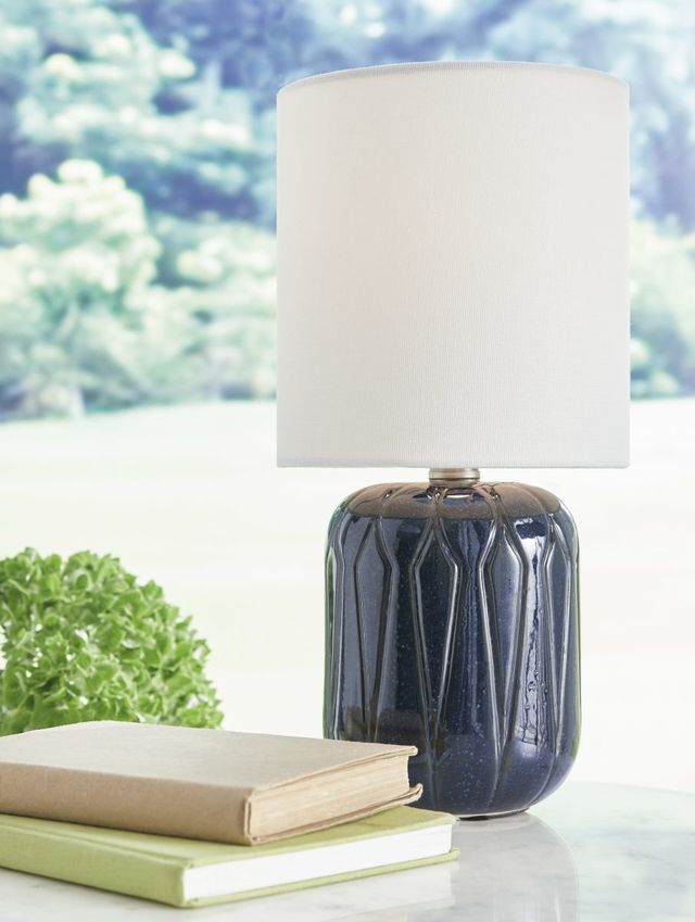 Signature Design by Ashley® Hengrove Navy Ceramic Table Lamp-2