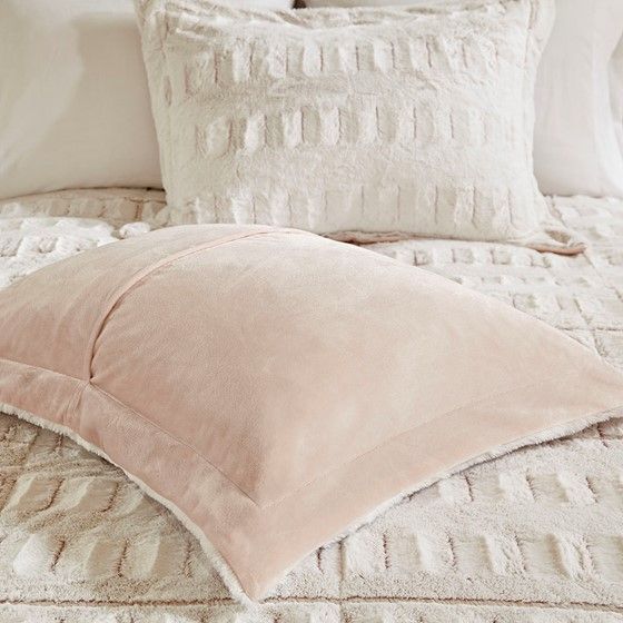 Olliix by Madison Park Gia Blush Twin/Twin XL Back Print Long Fur Comforter Mini Set-2