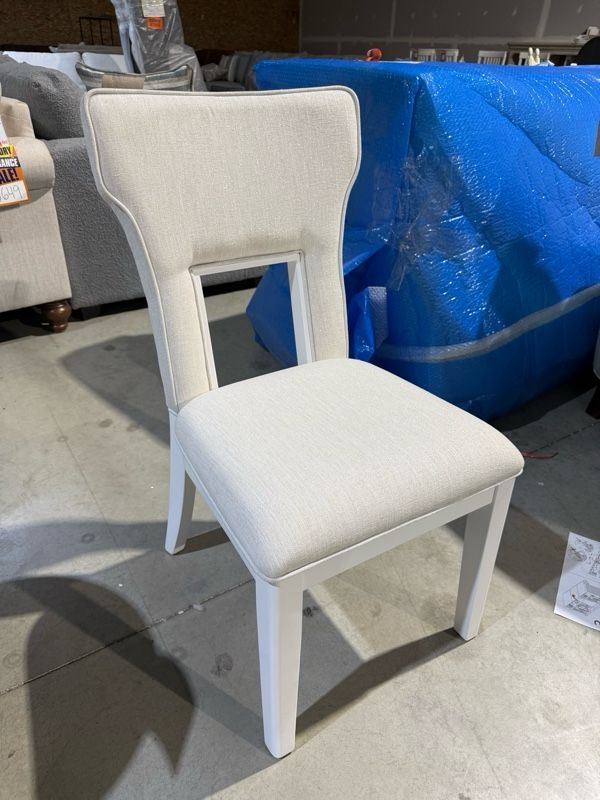 Clearance Signature Design by Ashley® Chalanna White Dining Side Chair-0