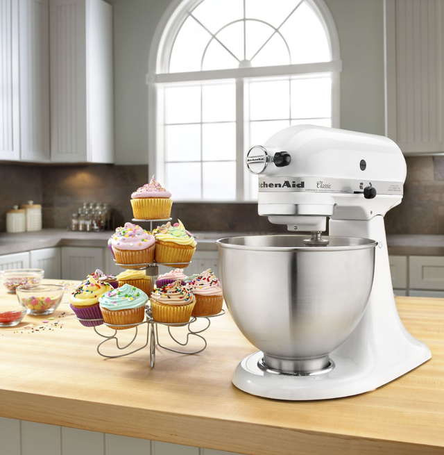 KitchenAid® Classic™ Series White Stand Mixer | Frank's Appliance