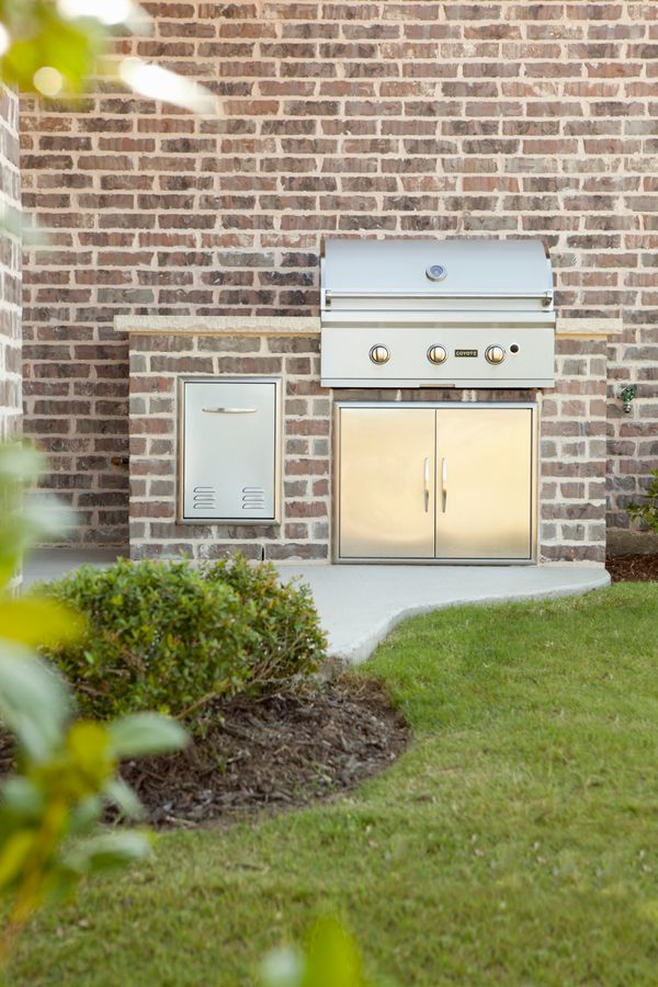 Coyote 3-Burner Built In Liquid Propane Gas Grill